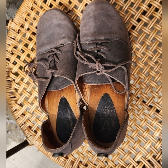 Sanita Theadora   Brown Leather Distressed Studded Heel Clog Oxford - Picture 2 of 7